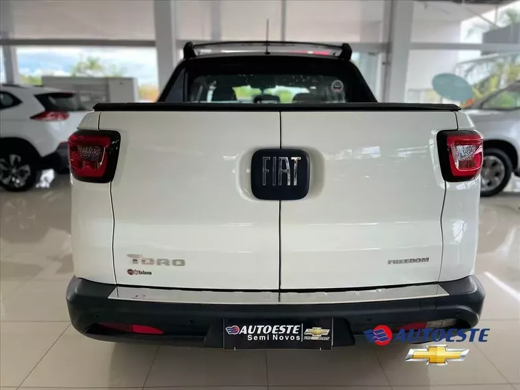 Fiat Toro Branco 11