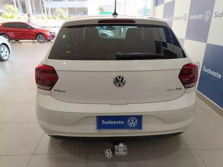 Volkswagen Polo Hatch Branco 6