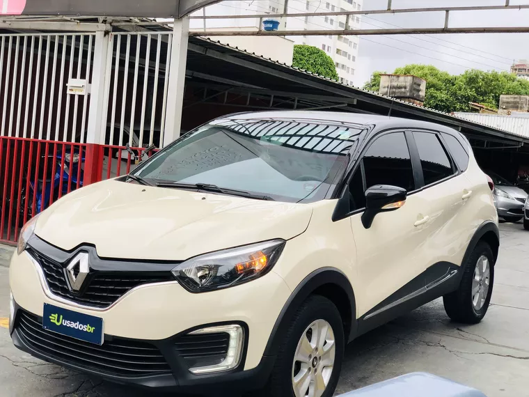 Renault Captur Bege 12