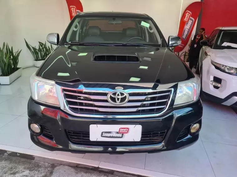 Toyota Hilux Preto 2