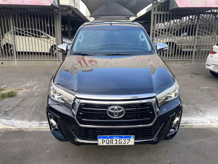 Toyota Hilux Preto 1