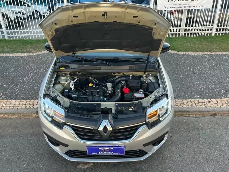 Renault Logan Prata 4
