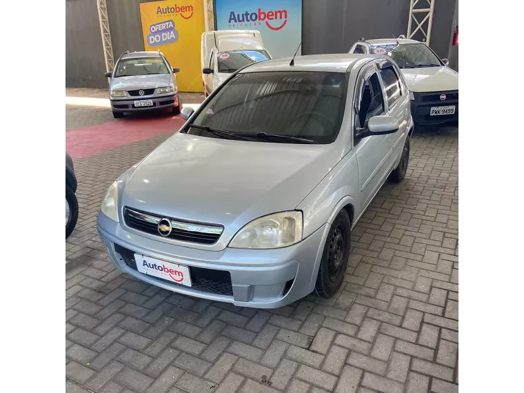 Chevrolet Corsa Prata 1