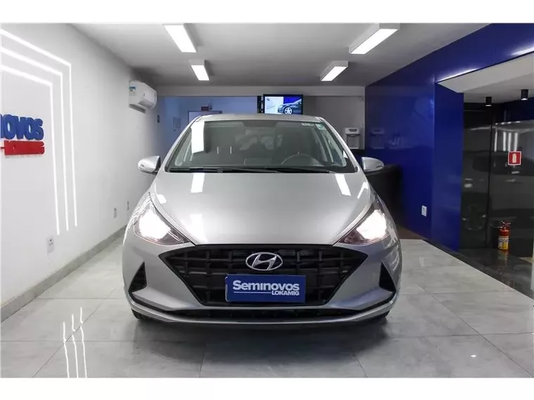 Hyundai HB20 Prata 9