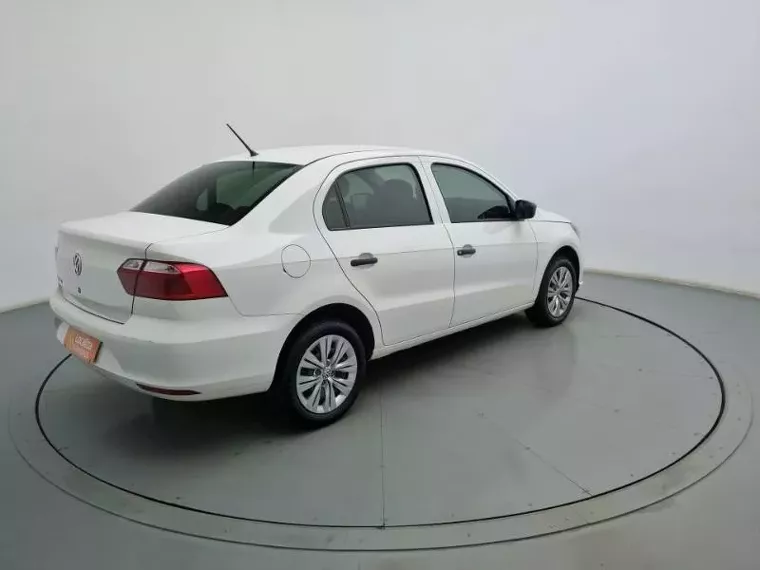 Volkswagen Voyage Branco 17