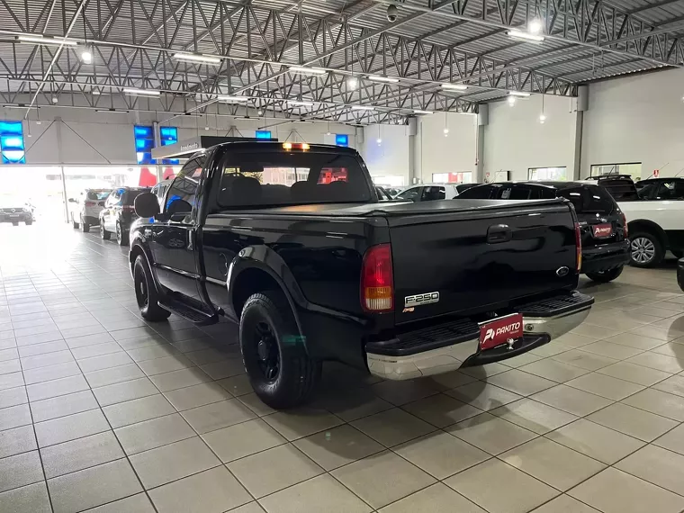 Ford F-250 Preto 11