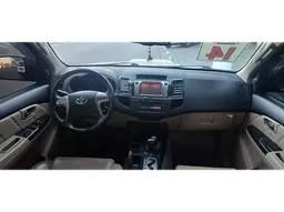 Toyota Hilux SW4