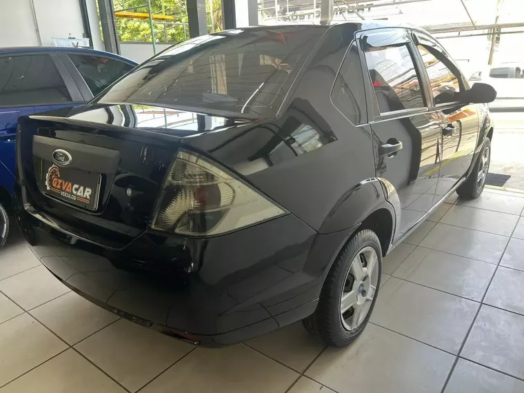 Ford Fiesta Preto 3