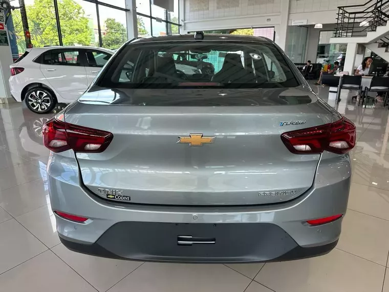 Chevrolet Onix Prata 10