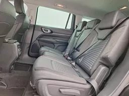 Jeep Commander