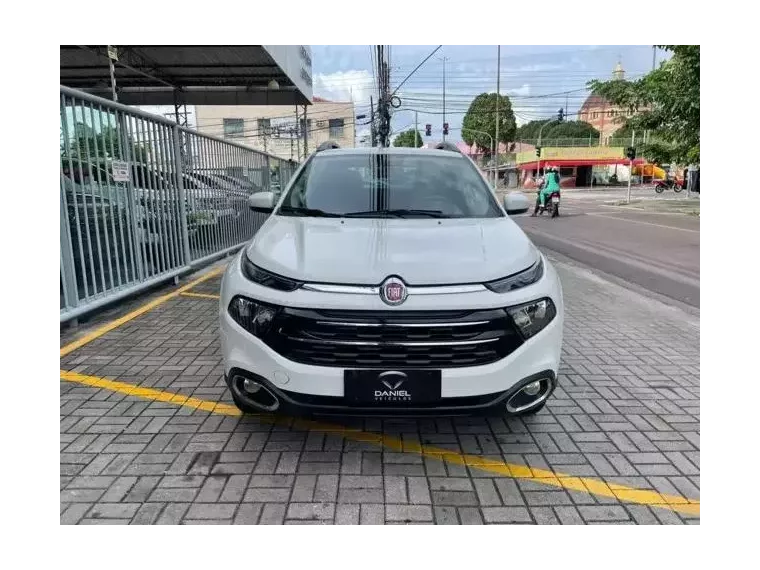 Fiat Toro Branco 2