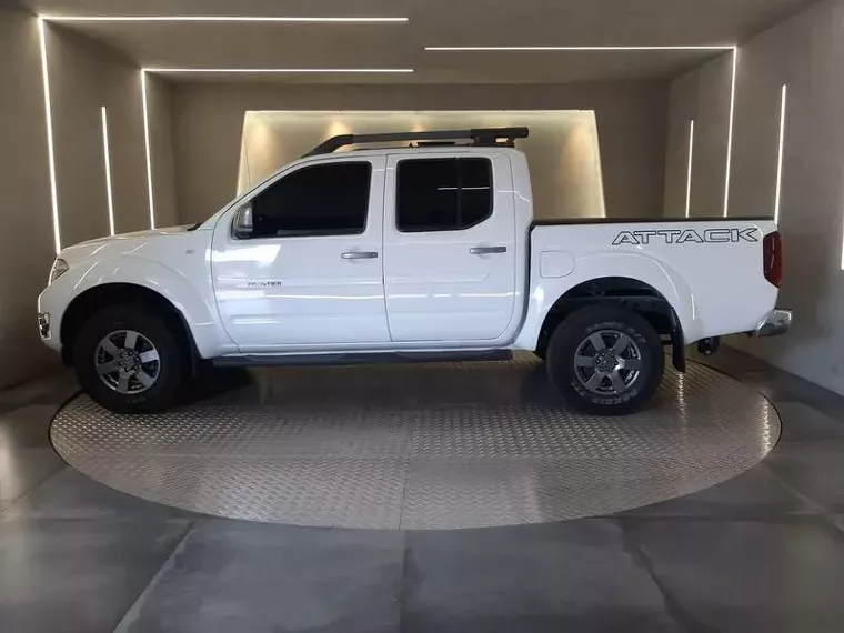 Nissan Frontier Branco 3