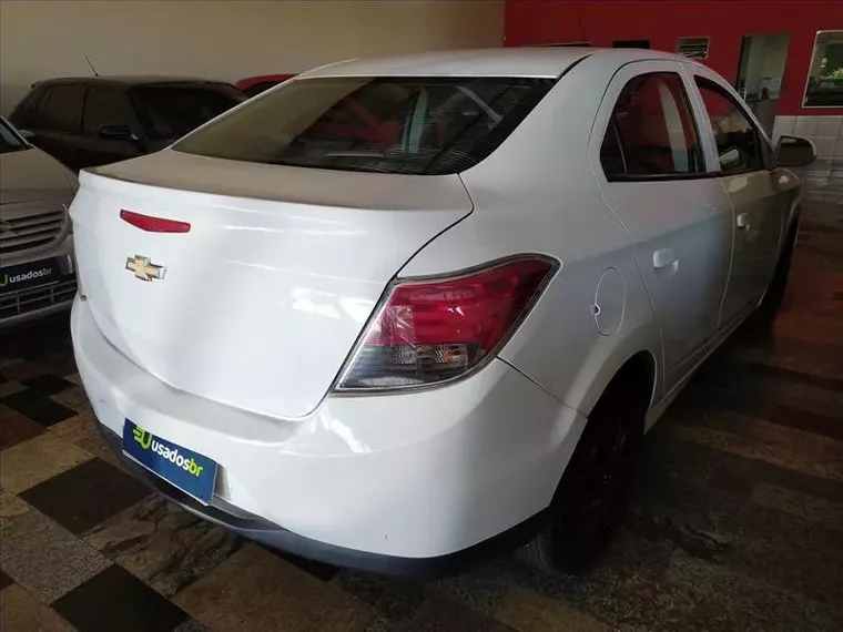 Chevrolet Prisma Branco 4
