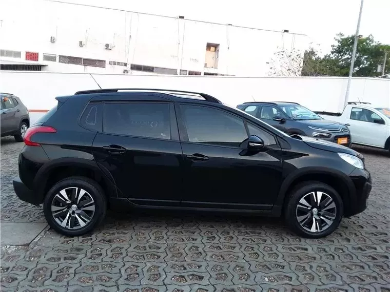 Peugeot 2008 Preto 6