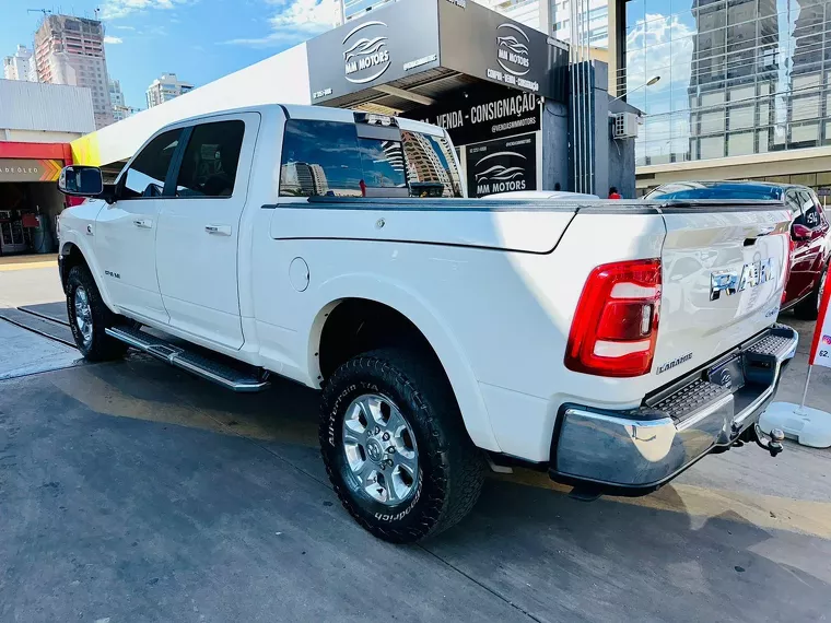 RAM 2500 Branco 13