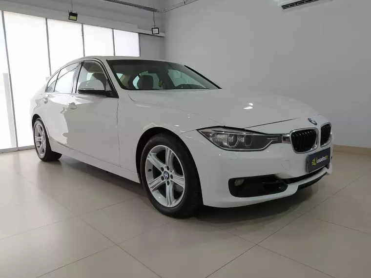 BMW 320i Branco 12