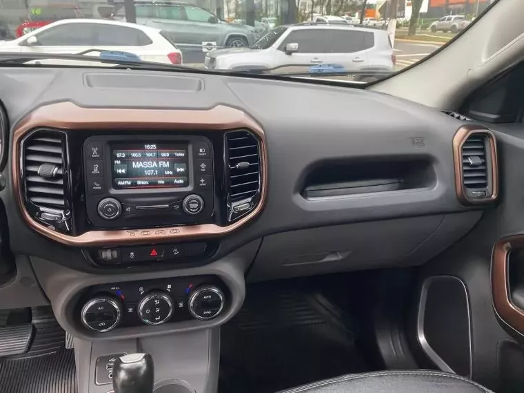 Fiat Toro Branco 8