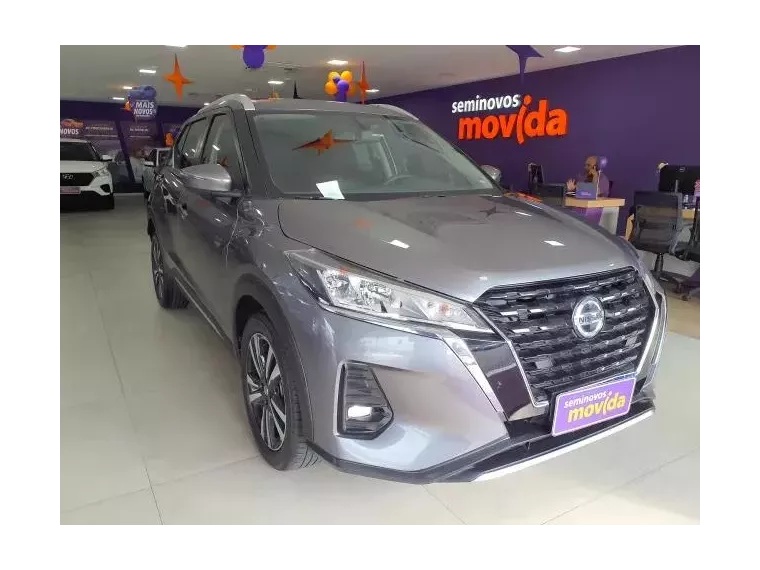 Nissan Kicks Cinza 3