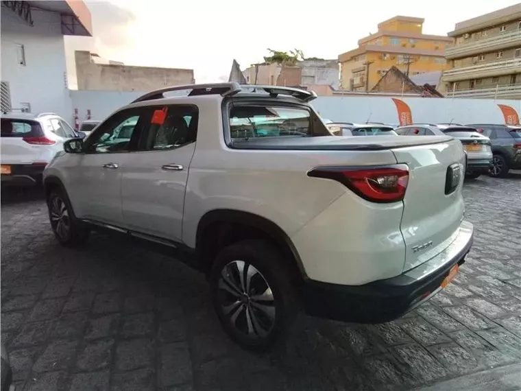 Fiat Toro Branco 2