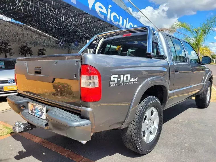 Chevrolet S10 Cinza 9