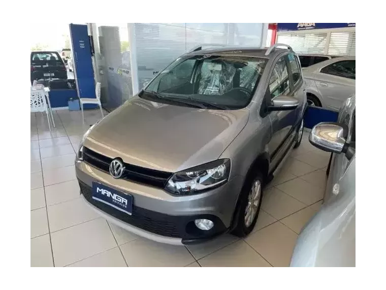 Volkswagen Crossfox Prata 1