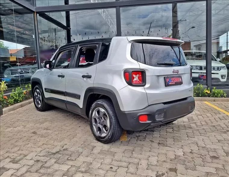 Jeep Renegade Prata 13