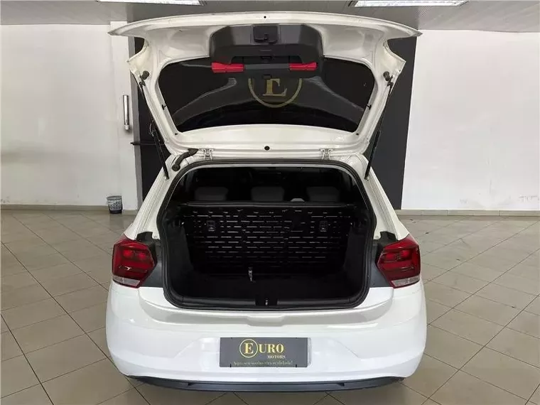 Volkswagen Polo Hatch Branco 8