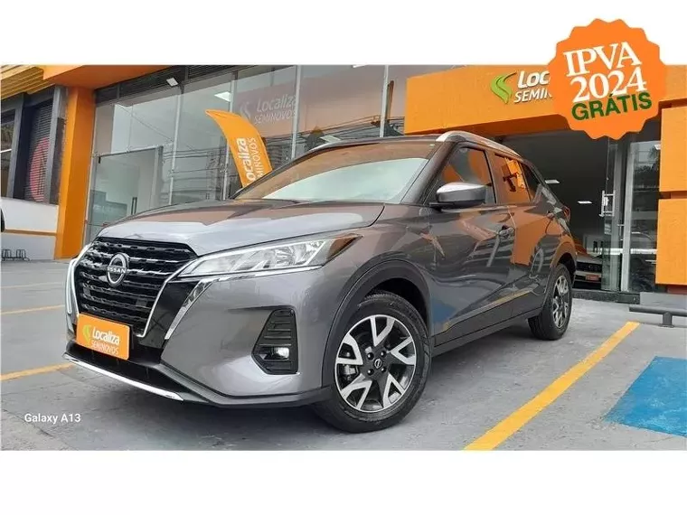 Nissan Kicks Cinza 3