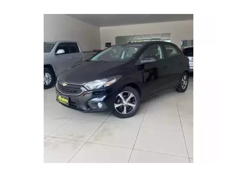 Chevrolet Onix Preto 4