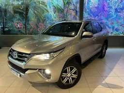 Toyota Hilux SW4