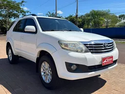 Toyota Hilux SW4