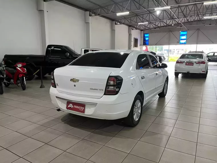 Chevrolet Cobalt Branco 6