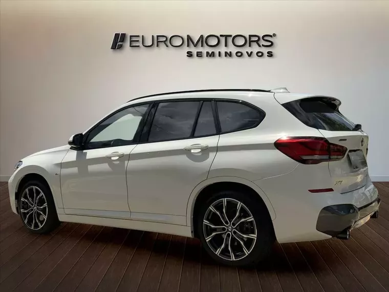 BMW X1 Branco 5