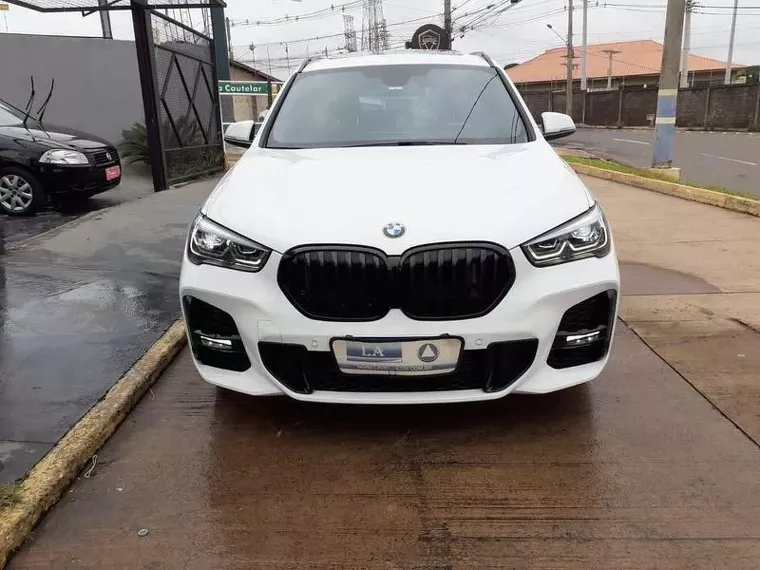 BMW X1 Branco 7