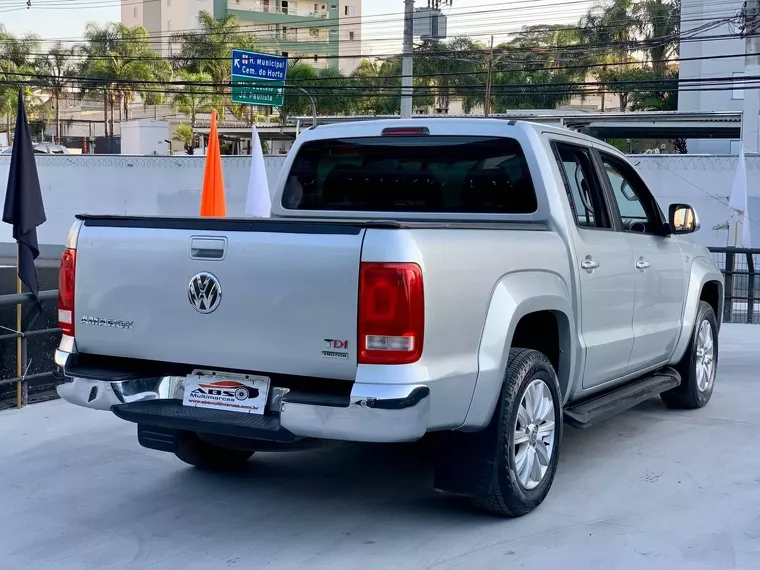 Volkswagen Amarok Prata 3