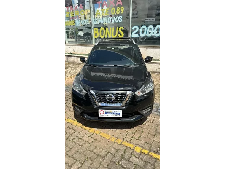 Nissan Kicks Preto 4