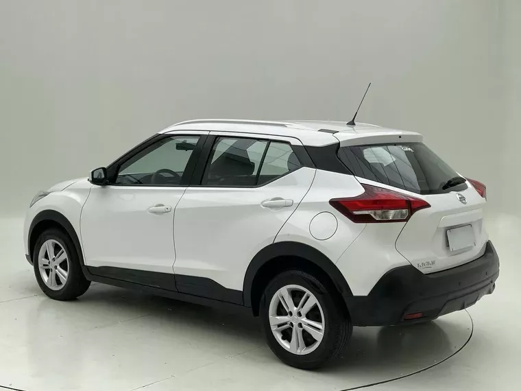 Nissan Kicks Branco 16