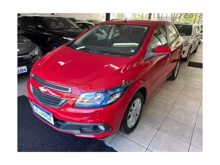 Chevrolet Prisma Vermelho 4