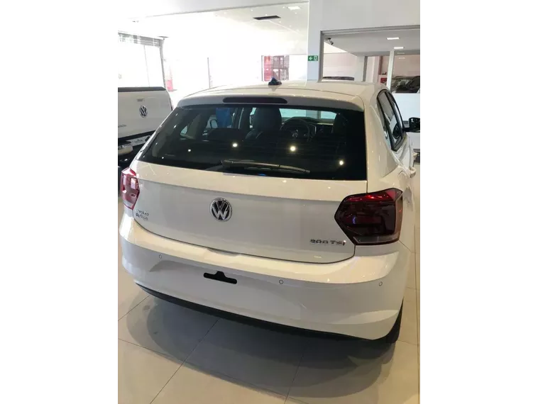 Volkswagen Polo Hatch Branco 8