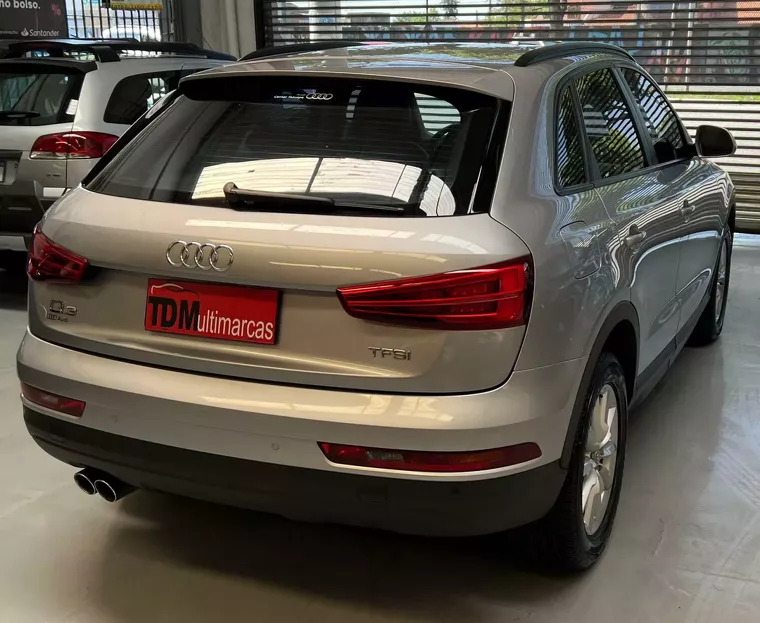 Audi Q3 Prata 4