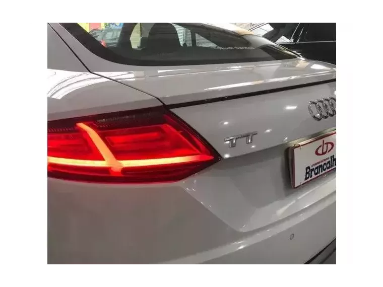 Audi TT Branco 5