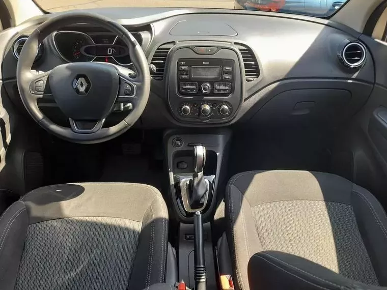 Renault Captur Bege 11