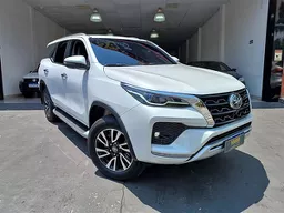 Toyota Hilux SW4