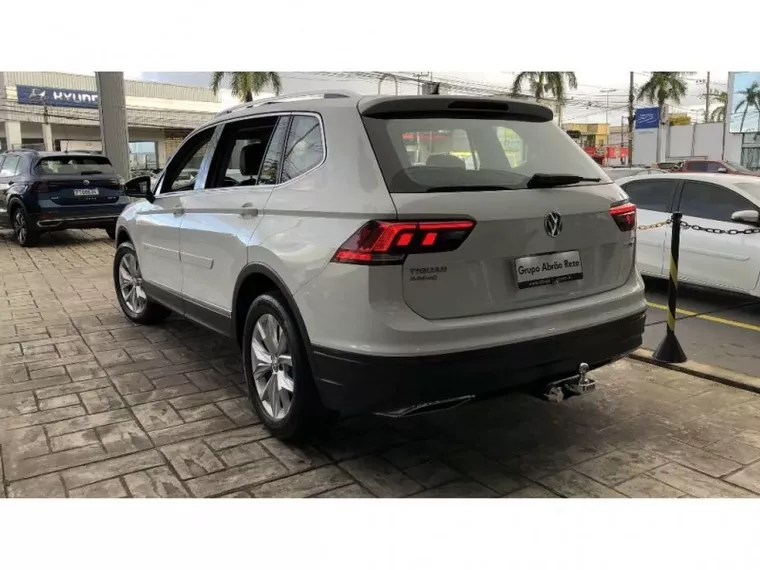 Volkswagen Tiguan Branco 16