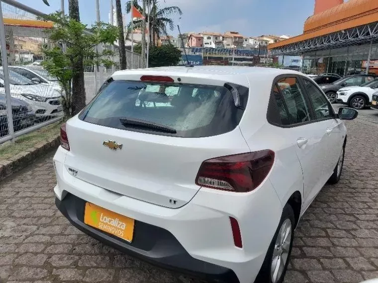 Chevrolet Onix Branco 3