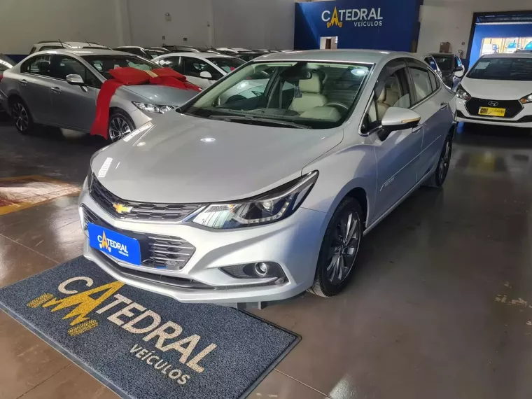 Chevrolet Cruze Prata 2