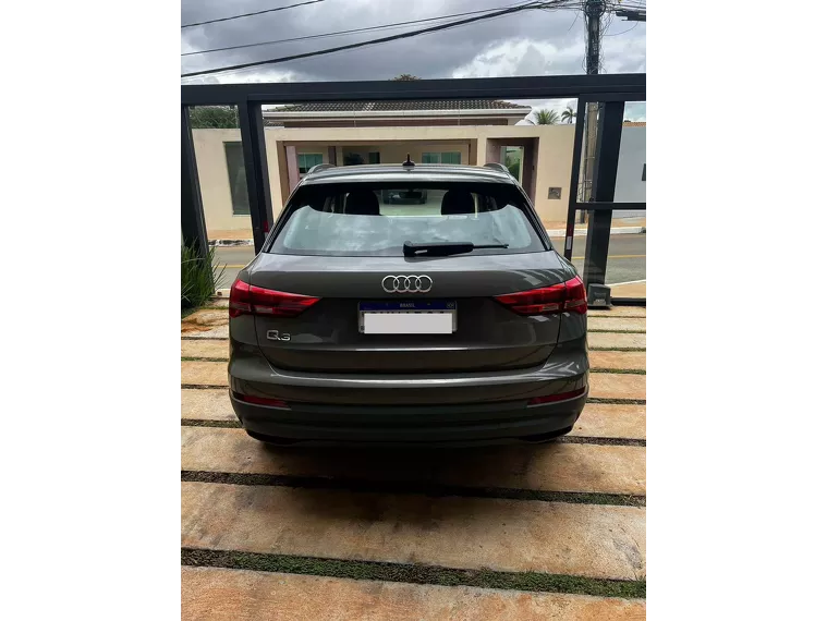 Audi Q3 Cinza 6