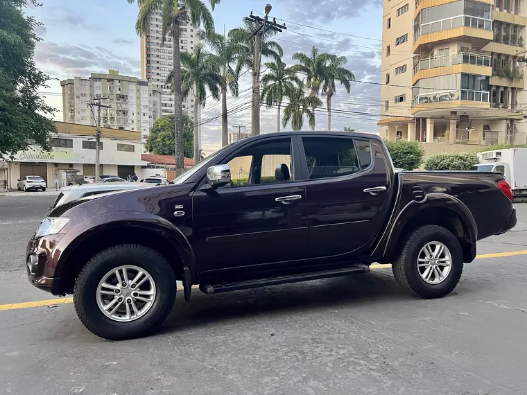 Mitsubishi L200 Vermelho 4