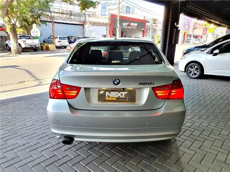 BMW 320i Prata 6