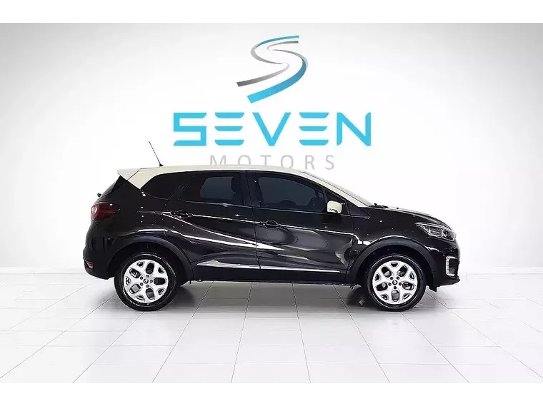 Renault Captur Preto 10